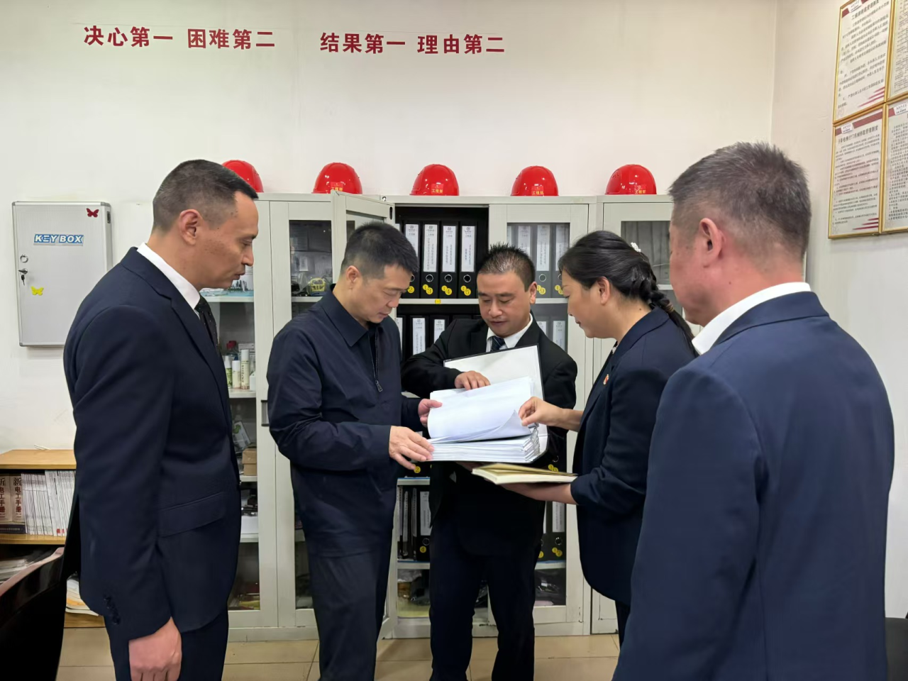 省J9九游会集团党委书记、董事长游勇国庆节期间调研督导旗下酒店经营及安全生产工作